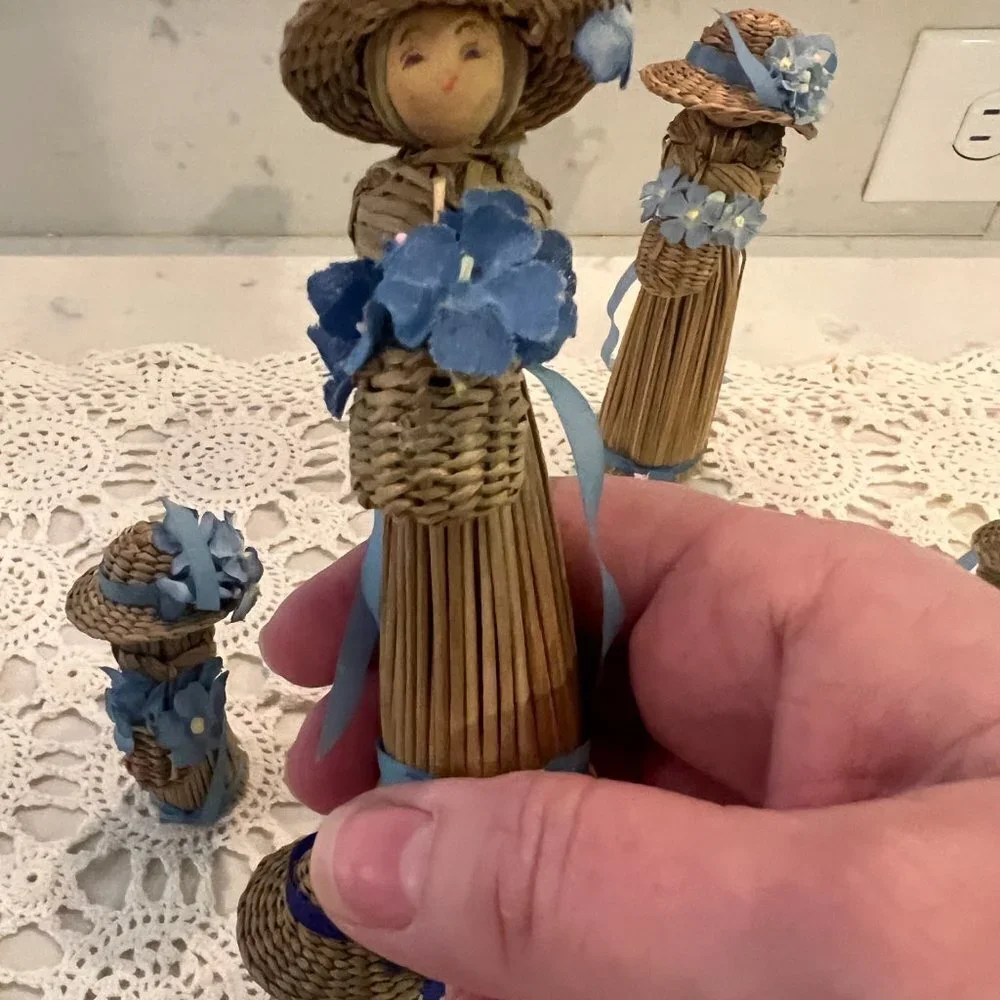 7 Vintage Rush straw dolls Made in Korea